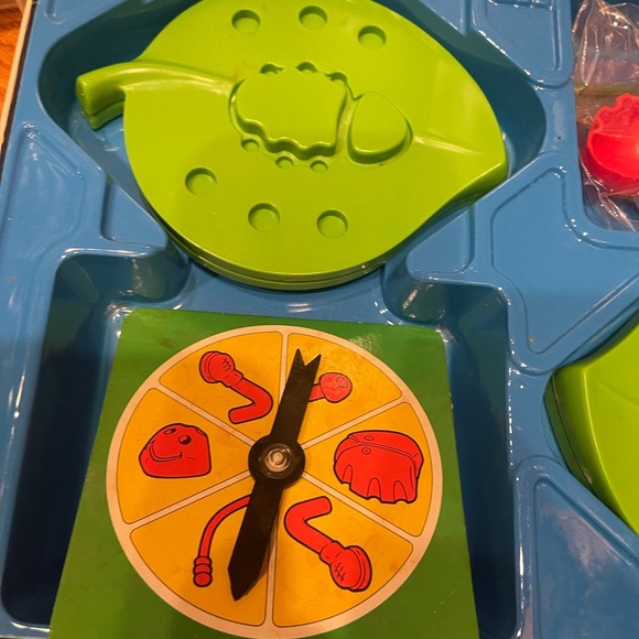 Milton Bradley Games BeetleVintage Children’s Board Gam 1981 Classic Game - Picture 3 of 9